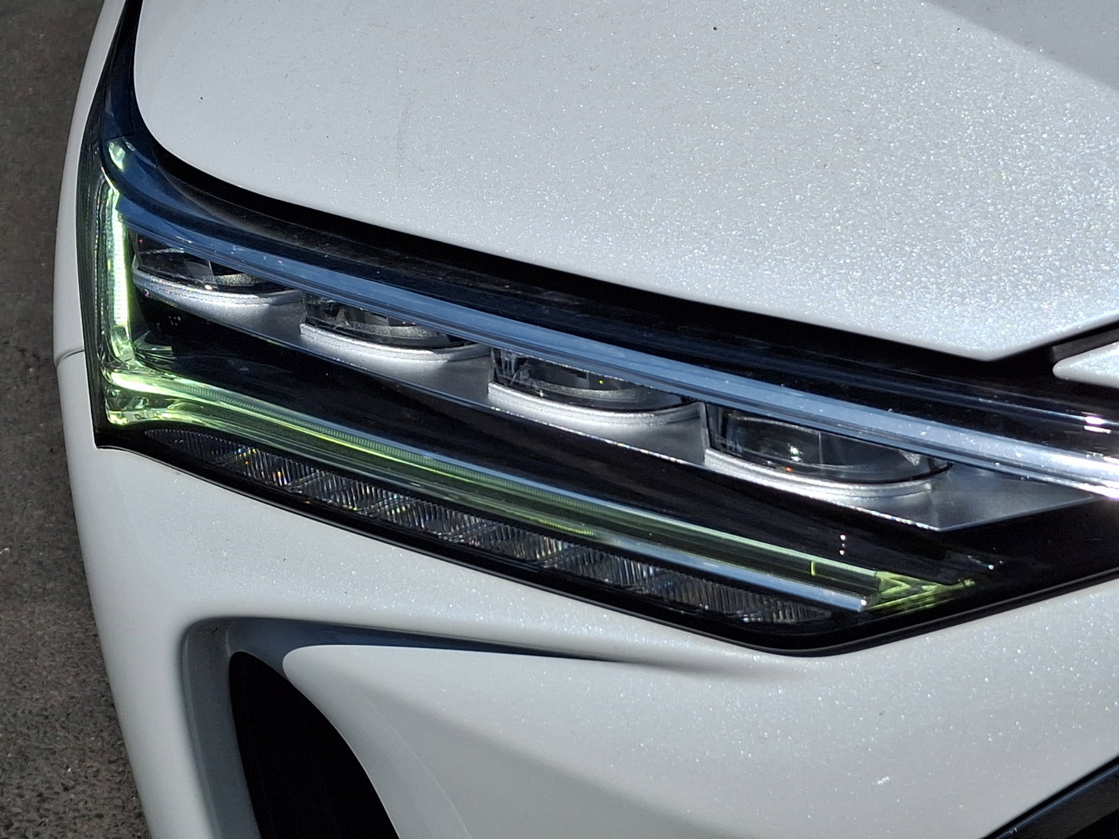 Used 2022 Acura MDX SH-AWD image 9
