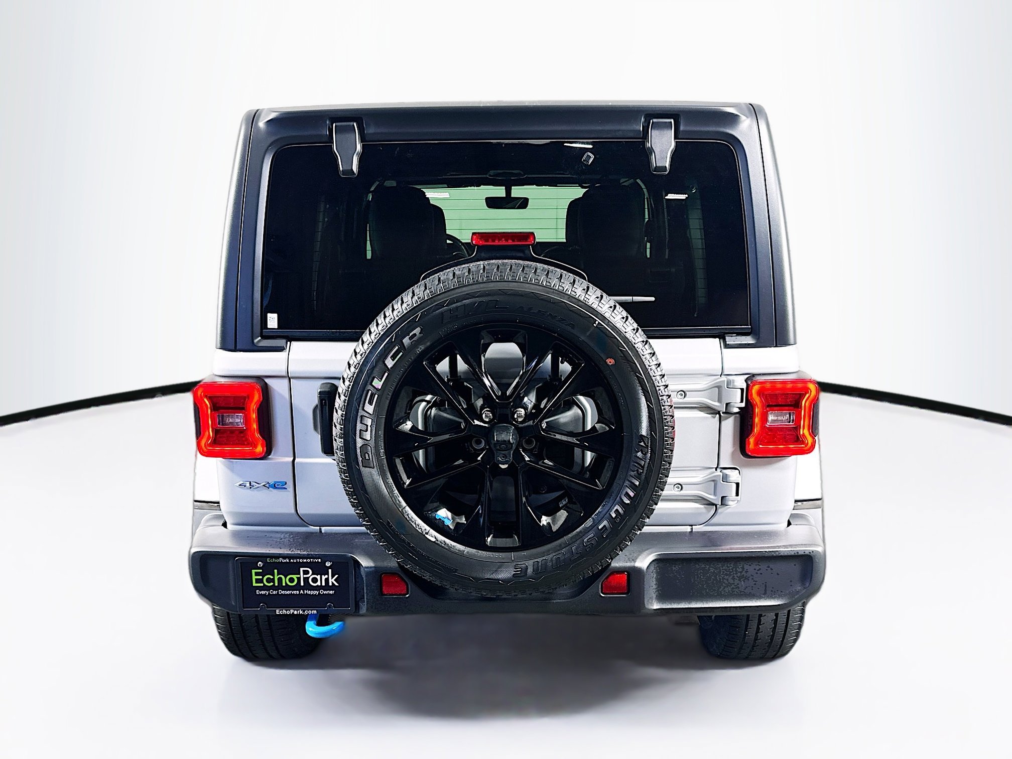 Used 2023 Jeep Wrangler Unlimited Sahara w/ Cold Weather Group AWD/4WD image 7