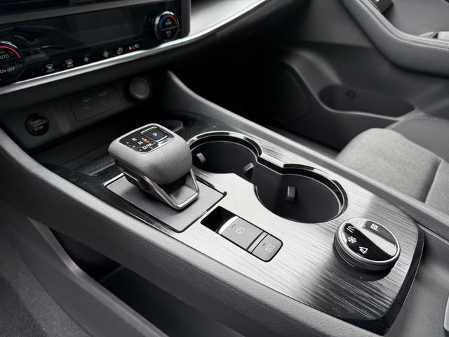 New 2026 Nissan Rogue SV AWD/4WD image 25