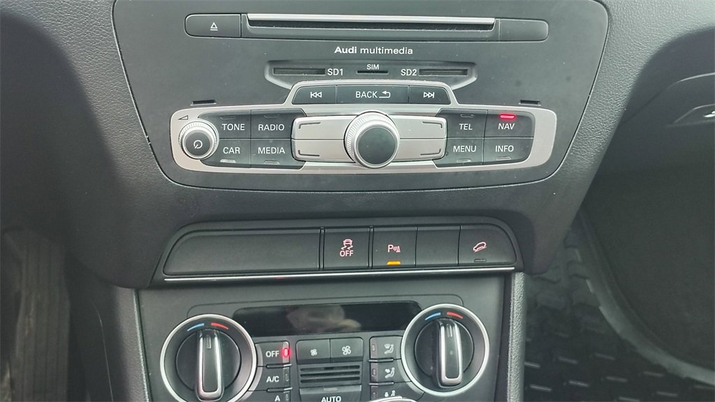 Used 2016 Audi Q3 2.0T Prestige w/ Prestige Package image 23