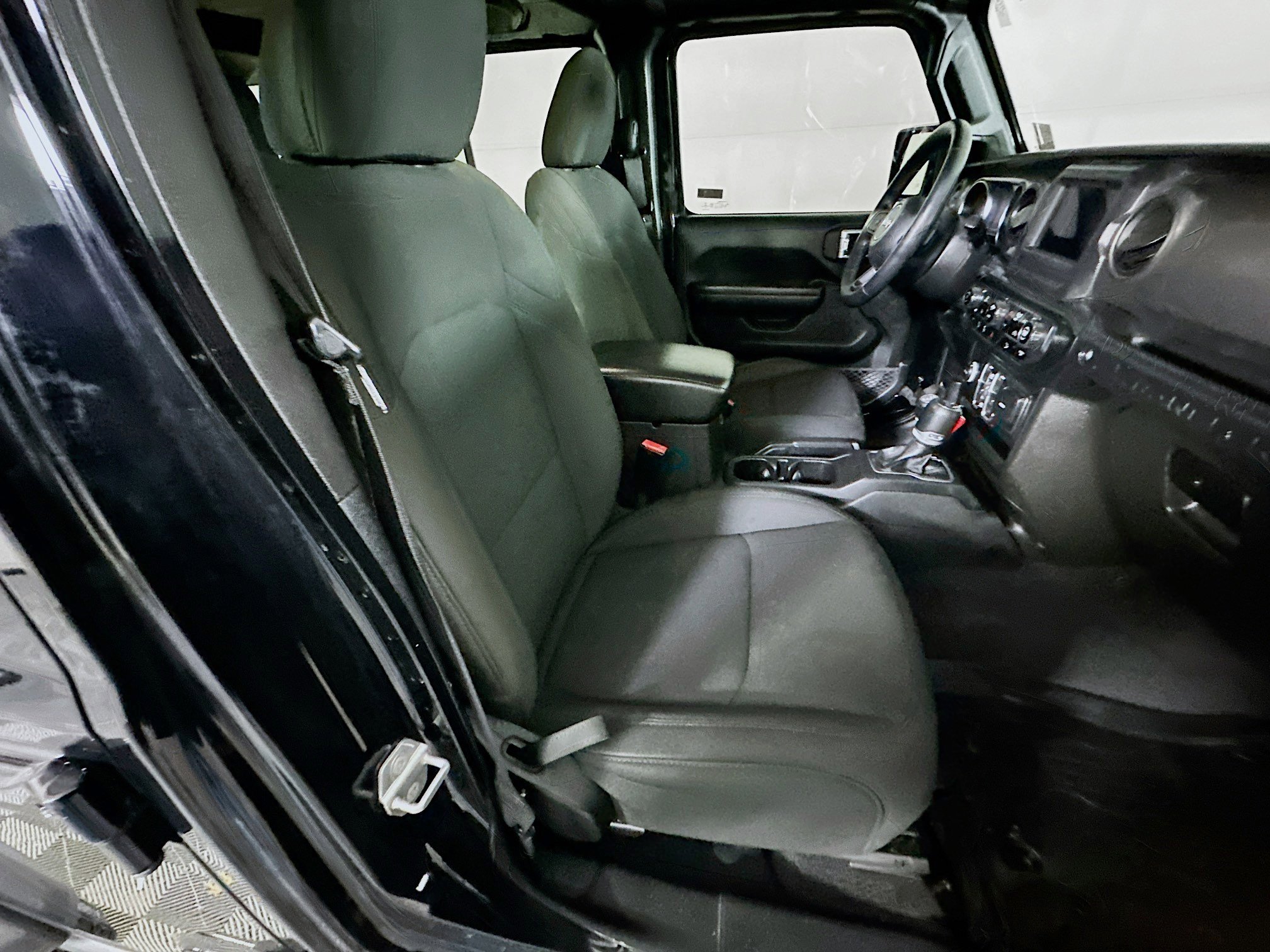 Used 2021 Jeep Wrangler Willys image 27