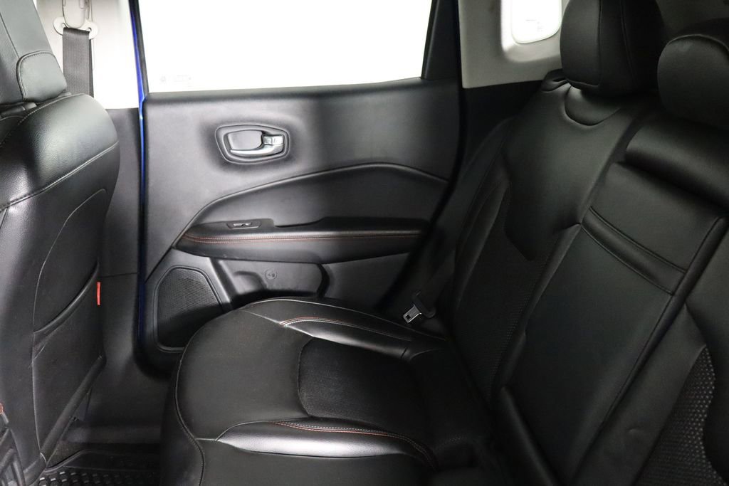 Used 2018 Jeep Compass Trailhawk w/ Cold Weather Group image 17