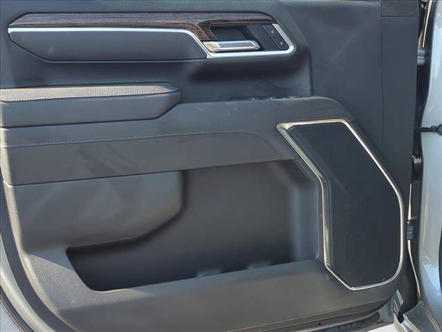 Used 2025 GMC Sierra 2500 SLE w/ SLE Value Package; image 17