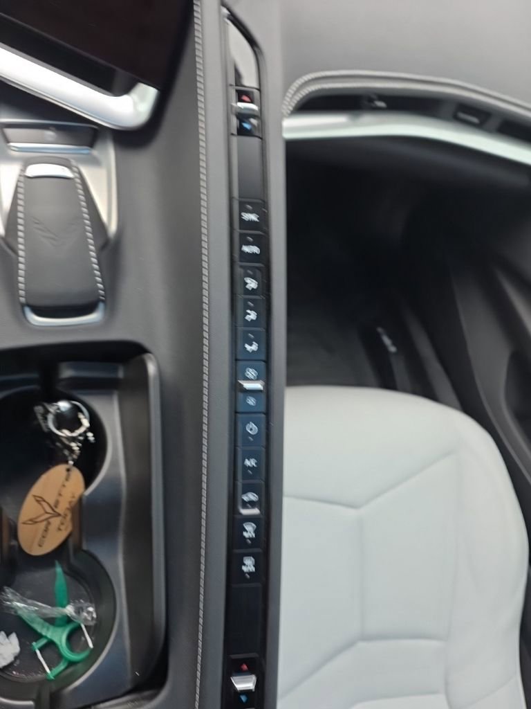 Used 2023 Chevrolet Corvette Stingray Coupe w/ Chrome Exterior Badge Package image 18