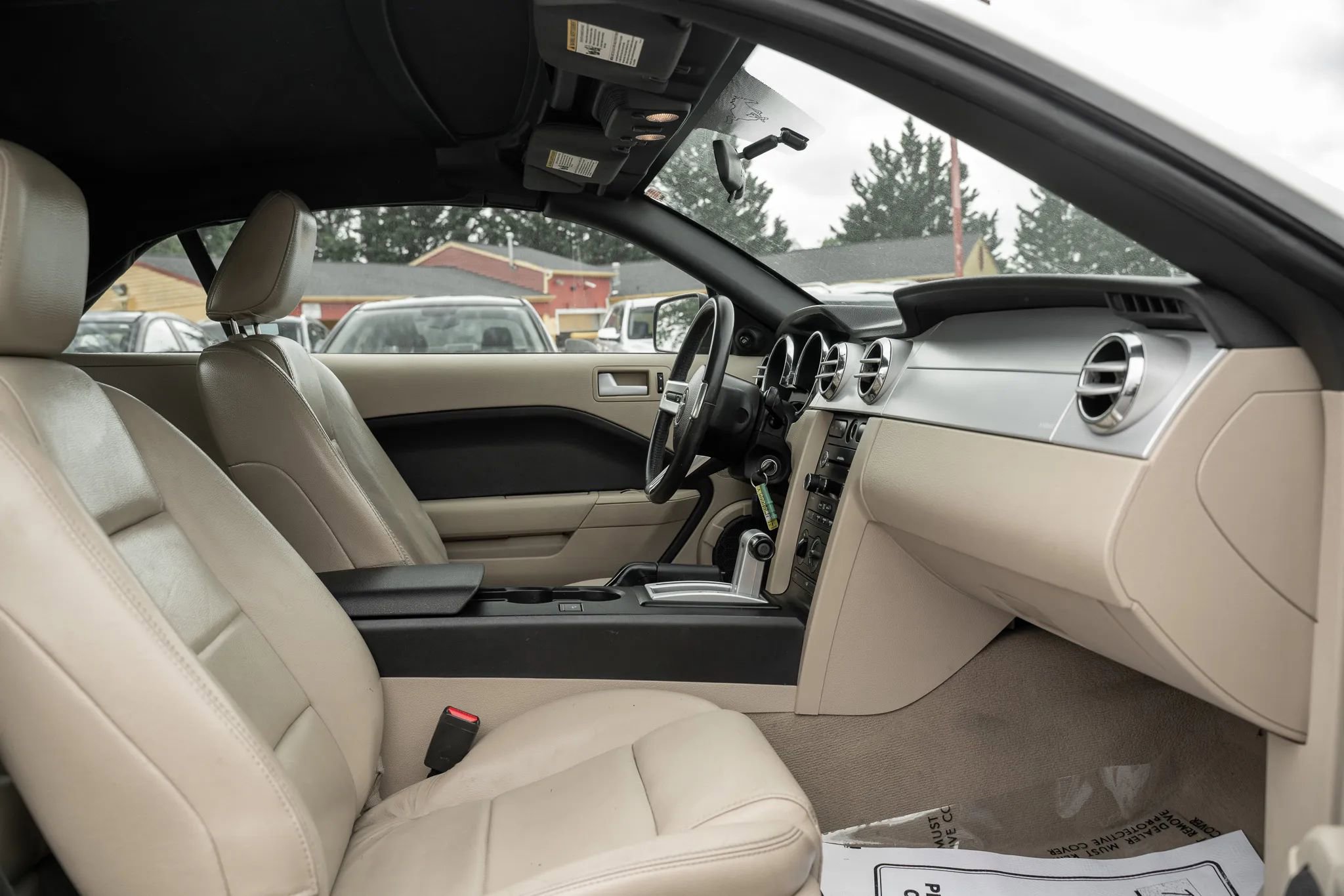 Used 2009 Ford Mustang Convertible RWD image 14