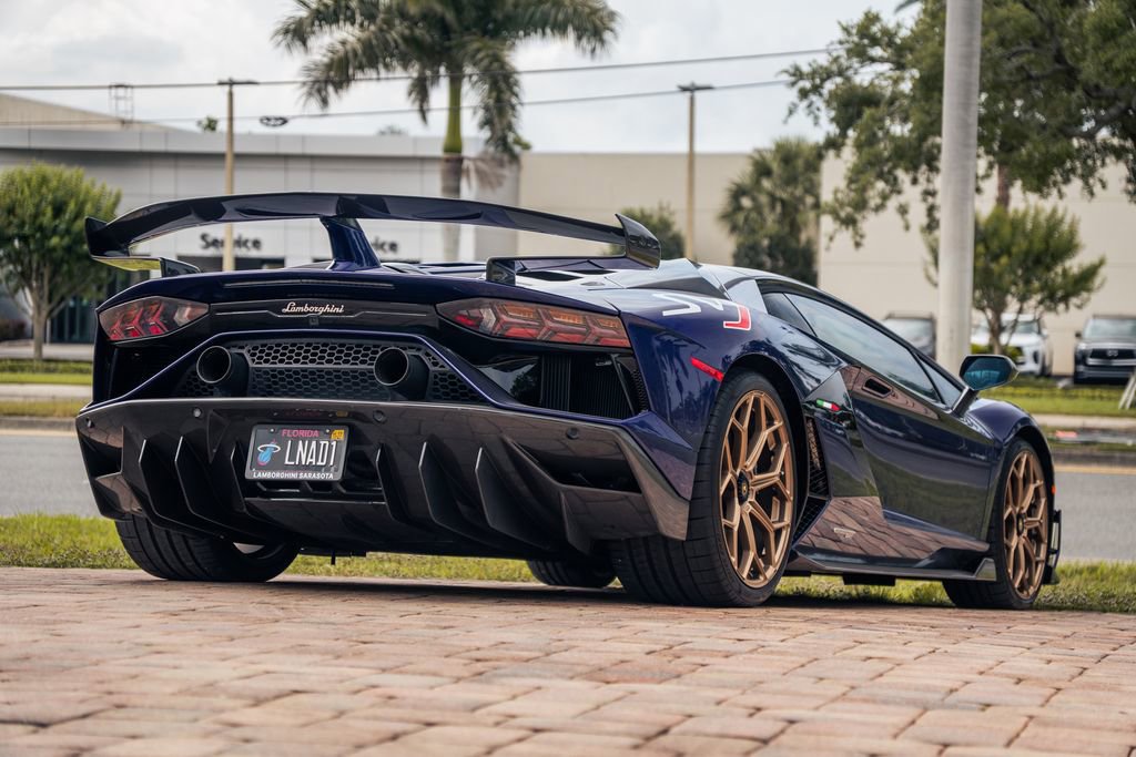 Used 2019 Lamborghini Aventador SVJ AWD/4WD image 5