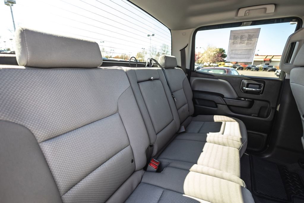 Used 2018 Chevrolet Silverado 1500 Custom w/ Custom Value Package AWD/4WD image 34