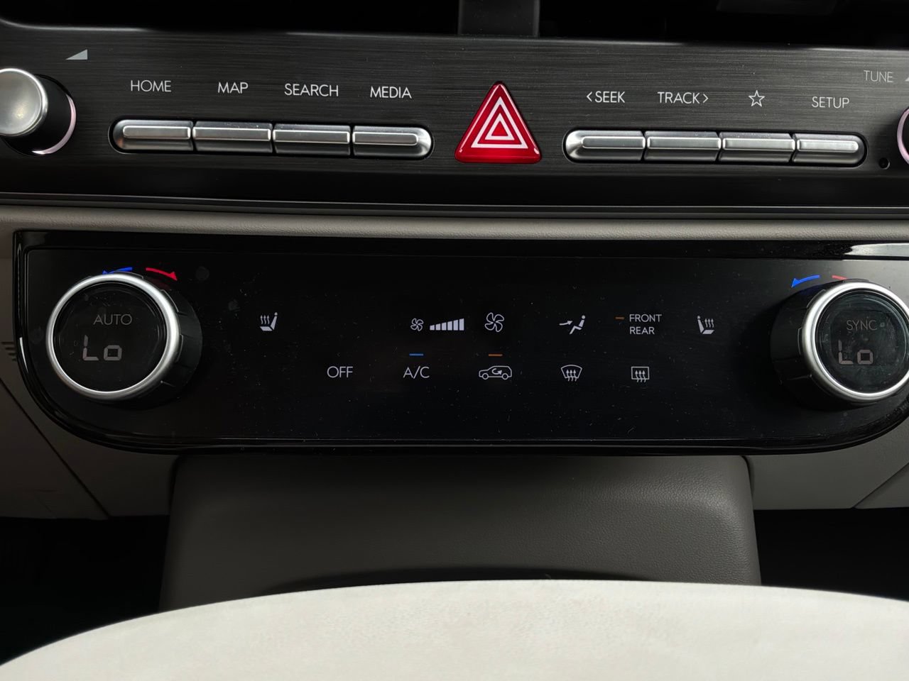 Used 2026 Hyundai Palisade SEL FWD image 35