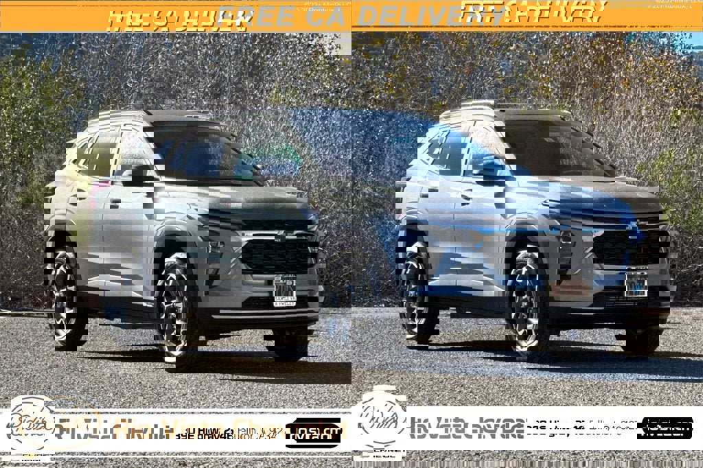 New 2026 Chevrolet Trax LT w/ LPO, Blackout Package