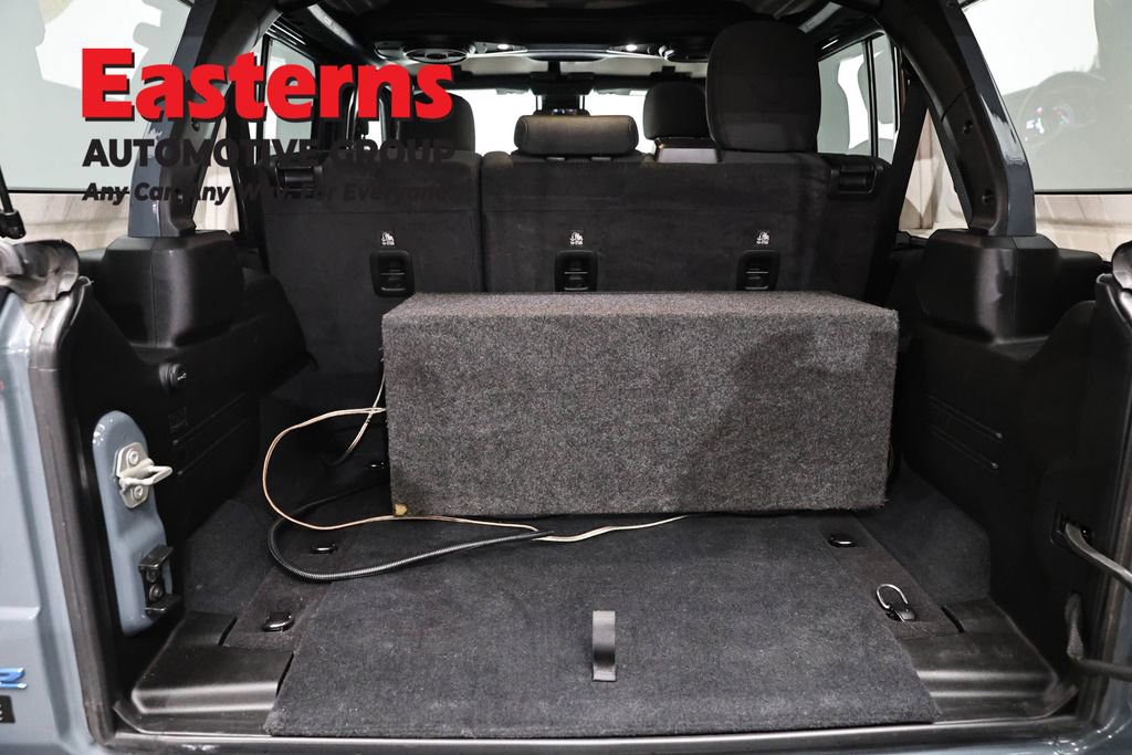 Used 2024 Jeep Wrangler Unlimited Rubicon 4xe image 9