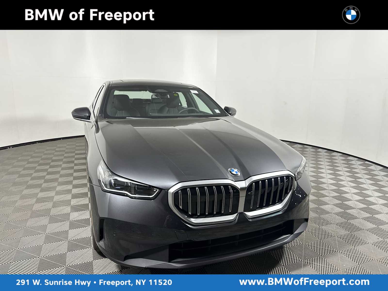 New 2026 BMW 530i xDrive w/ Premium Package