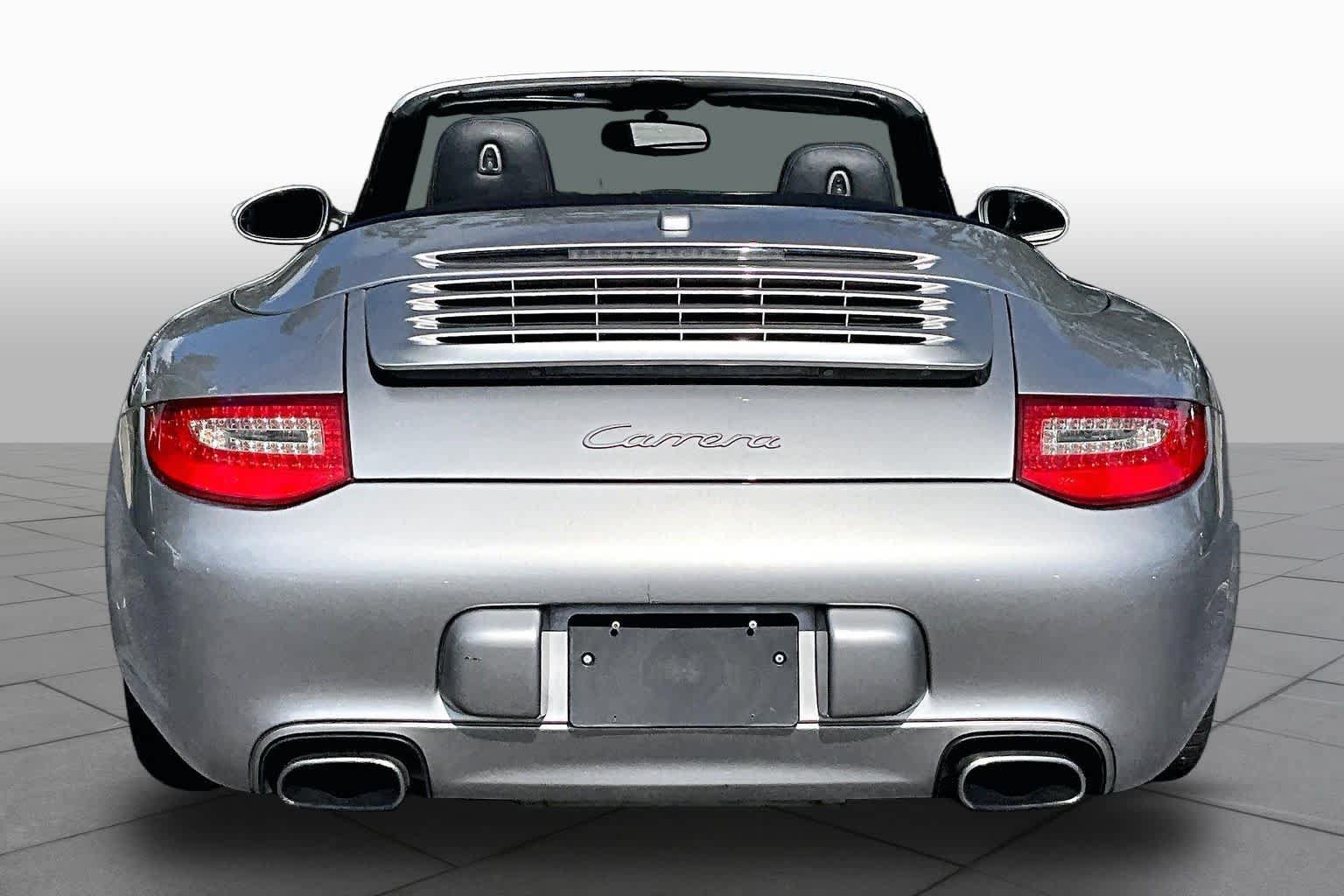 Used 2011 Porsche 911 Carrera RWD image 4