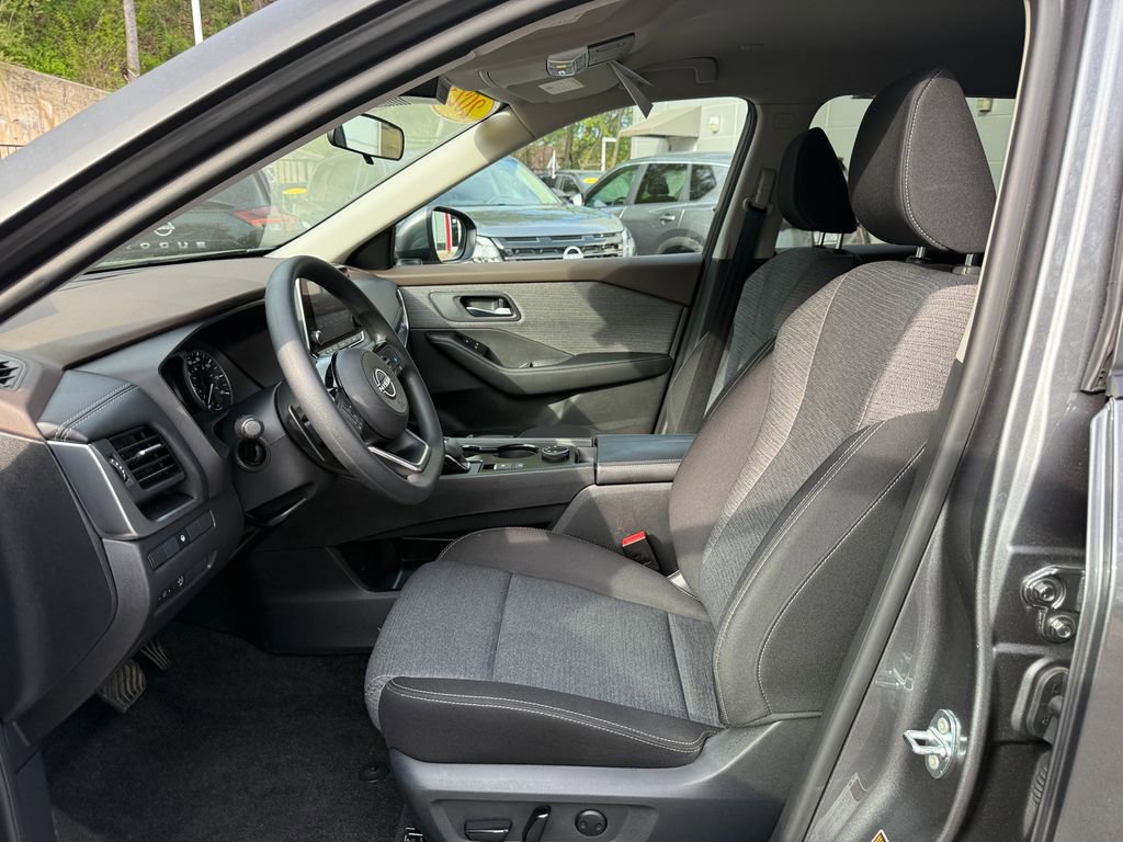 Used 2023 Nissan Rogue SV AWD/4WD image 17