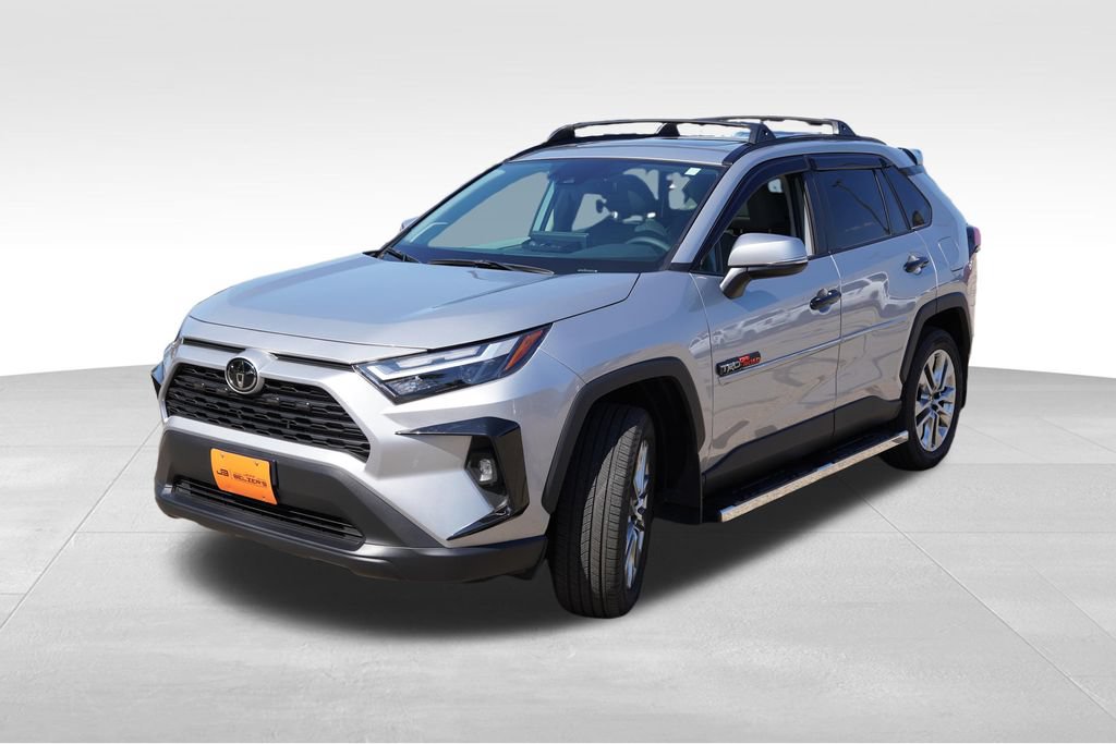 Used 2025 Toyota RAV4 XLE Premium w/ Weather Package AWD/4WD image 11