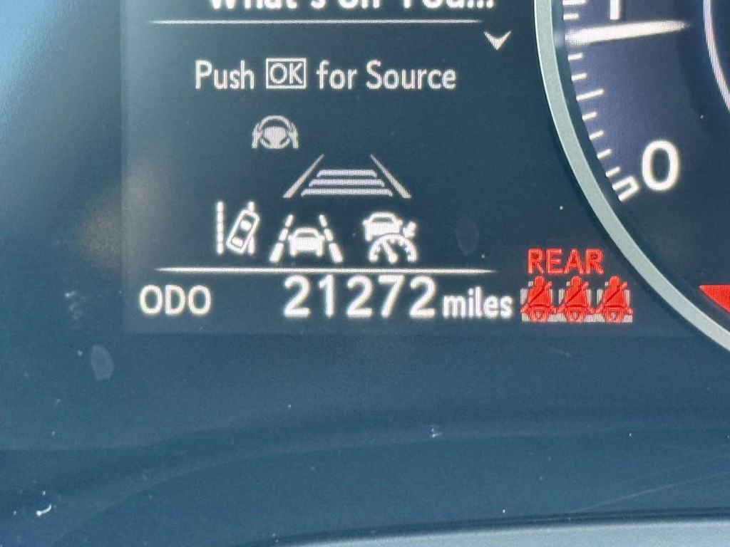 Used 2023 Lexus RX 350 Premium image 31