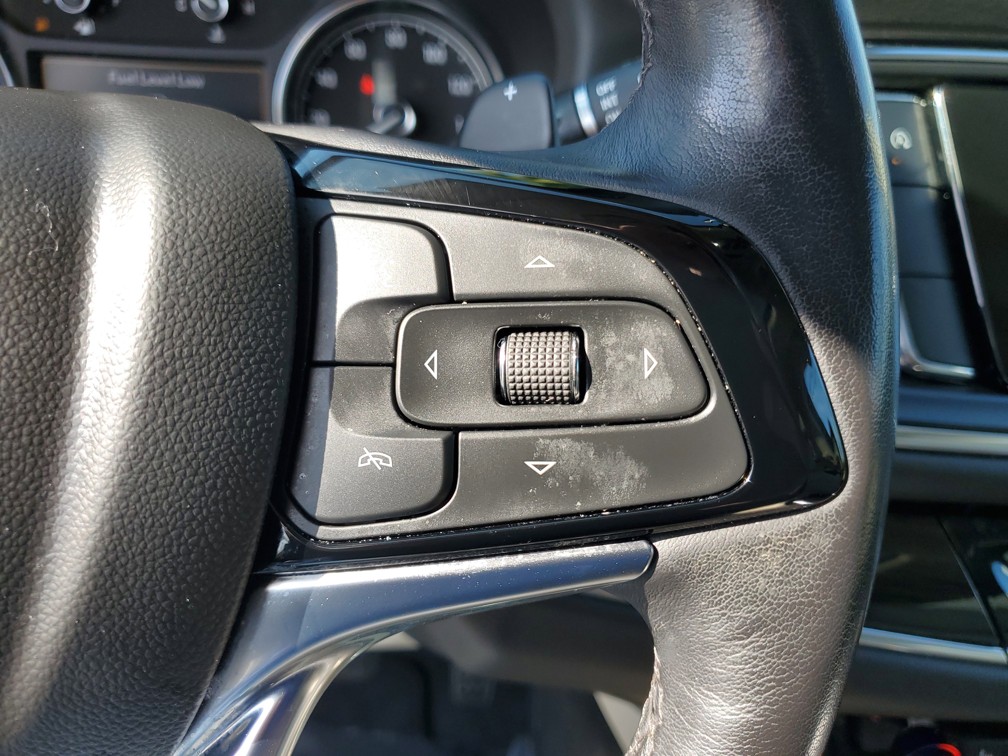 Used 2022 Buick Enclave Essence w/ Experience Buick Package image 26