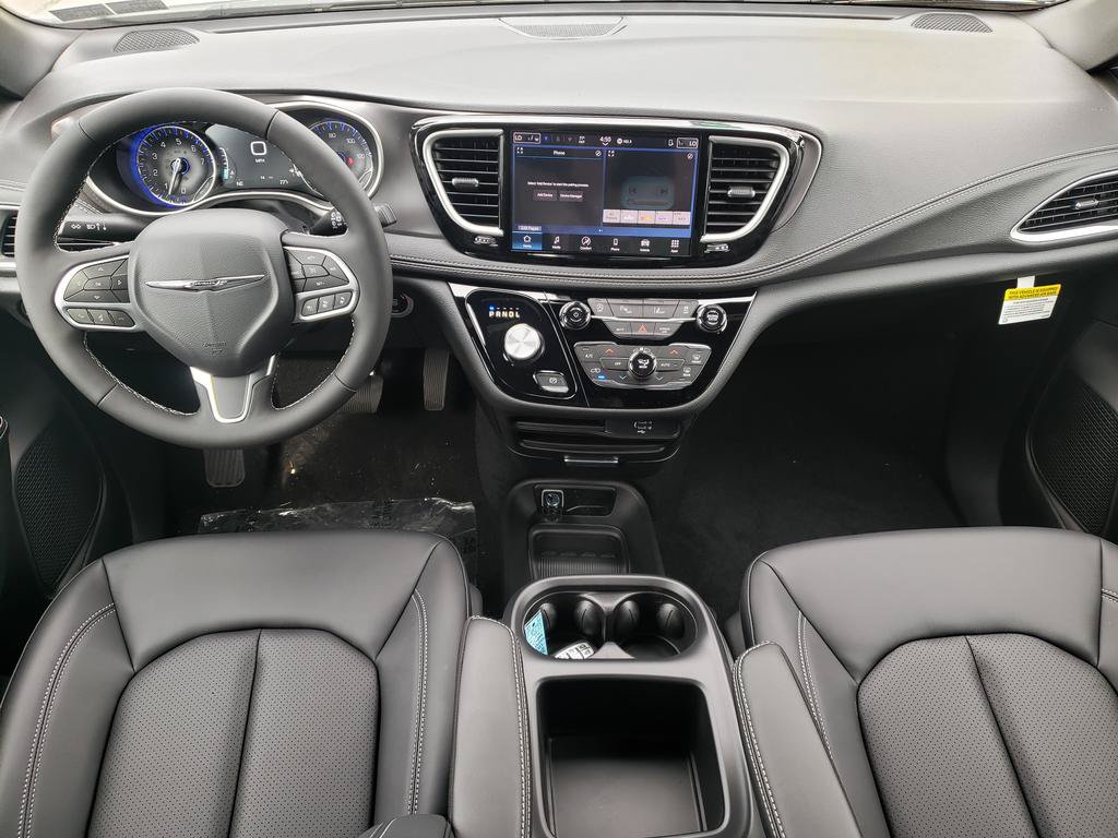 New 2026 Chrysler Pacifica Select AWD/4WD image 15