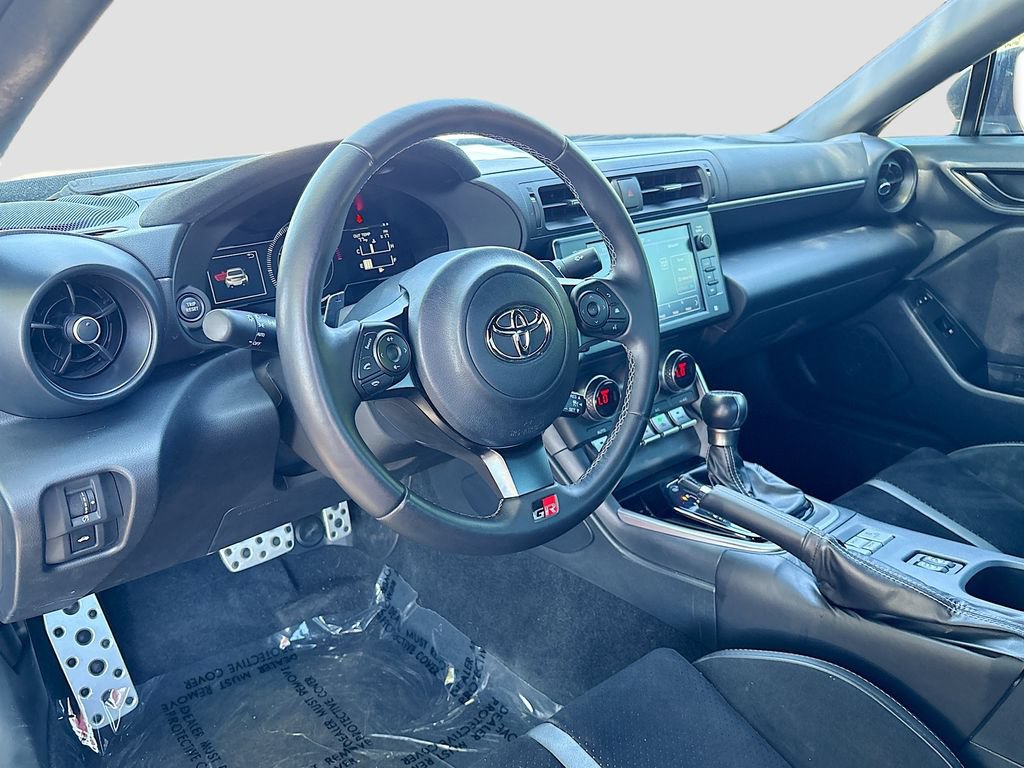 Used 2024 Toyota GR86 Premium RWD image 9