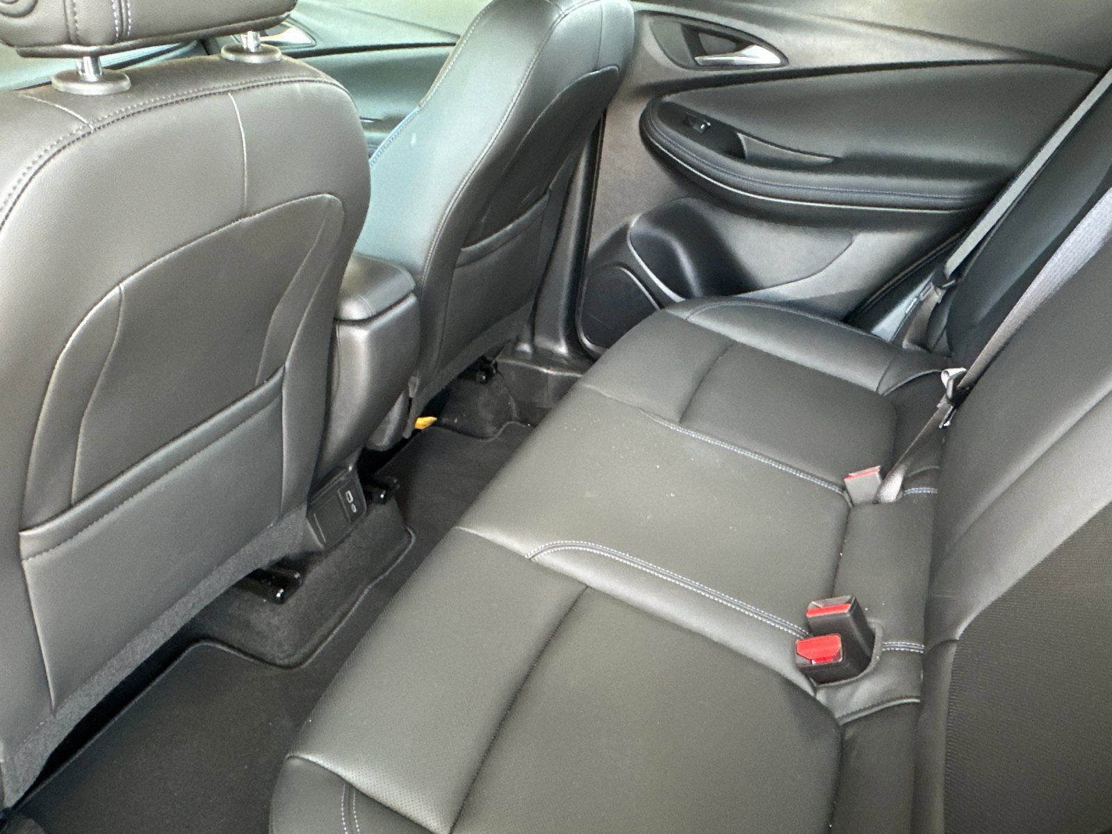 New 2025 Buick Encore GX Sport Touring image 12