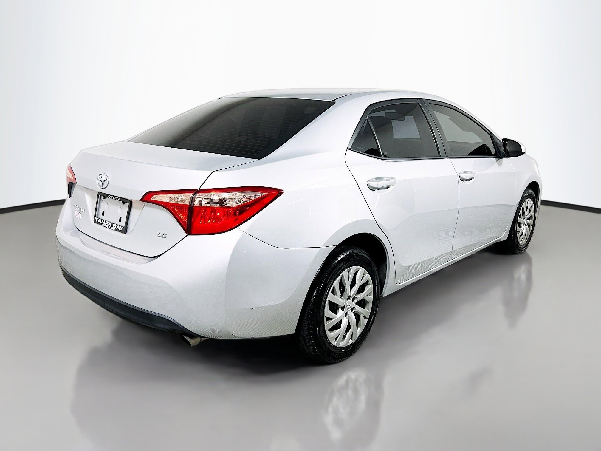 Used 2019 Toyota Corolla LE FWD image 4