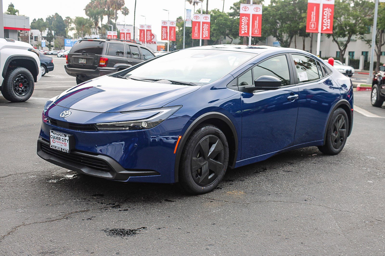 New 2026 Toyota Prius LE image 3