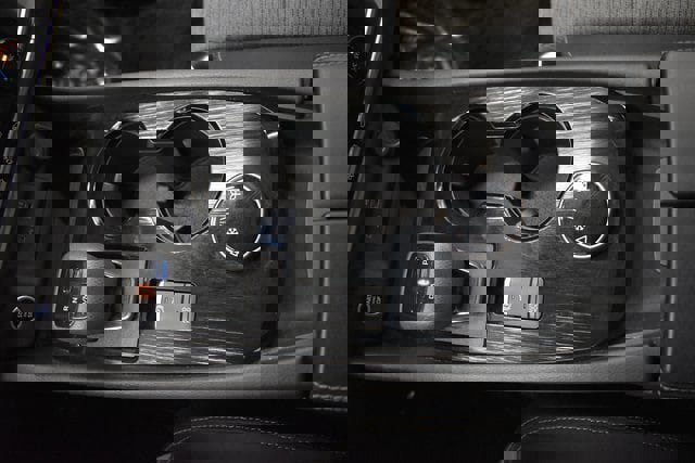 Used 2023 Nissan Rogue SV image 30