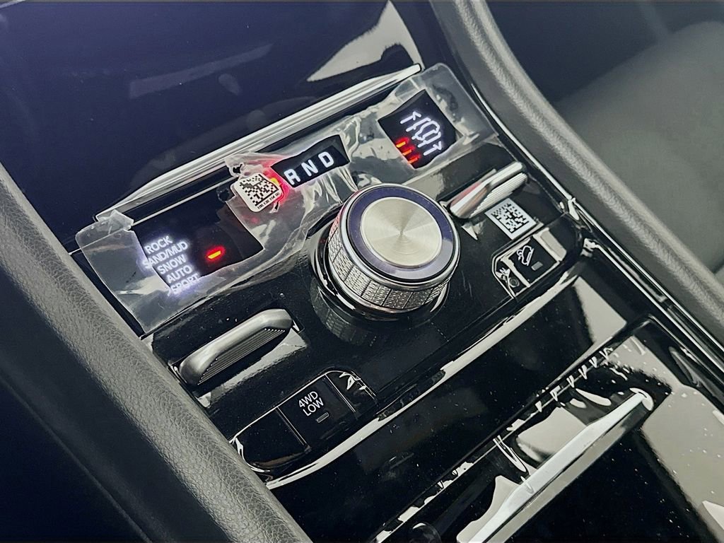 New 2025 Jeep Grand Cherokee Overland w/ Luxury Tech Group IV image 12