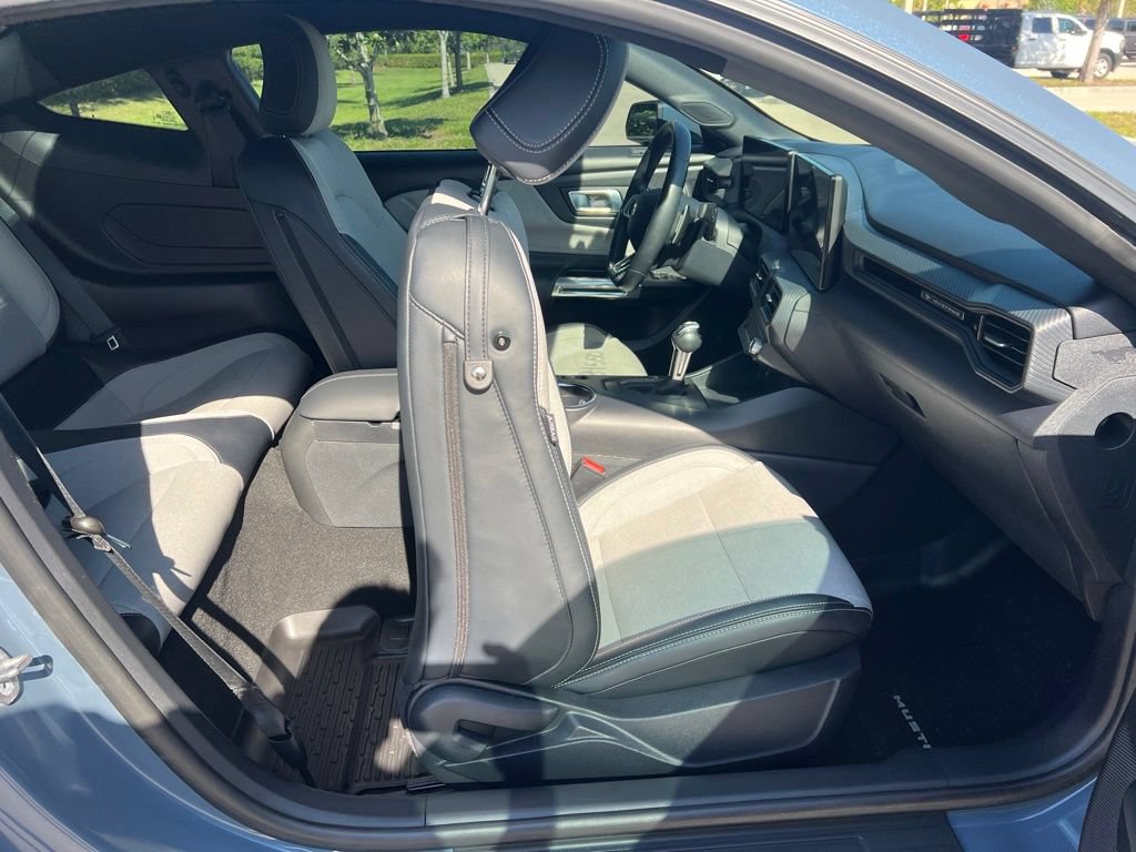 Used 2024 Ford Mustang GT RWD image 14