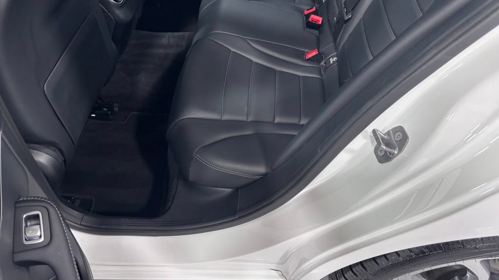 Used 2018 Mercedes-Benz C 300 4MATIC Sedan image 21