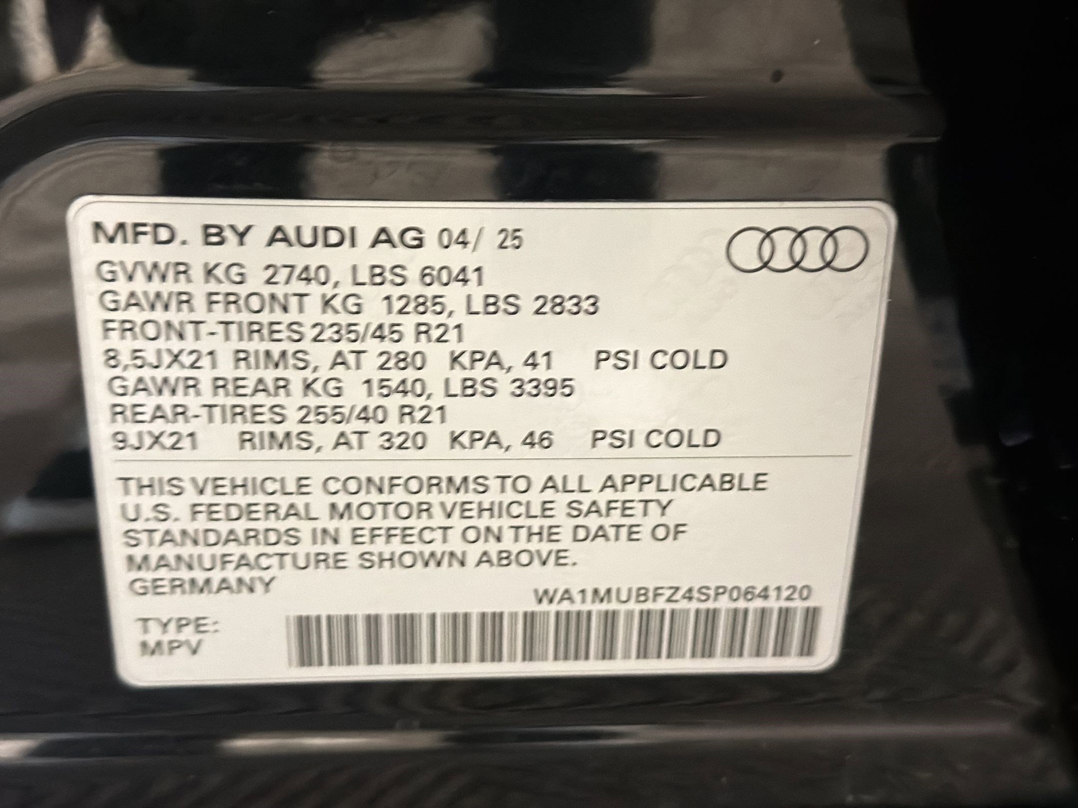 Used 2025 Audi Q4 e-tron Prestige w/ Sport Package image 19