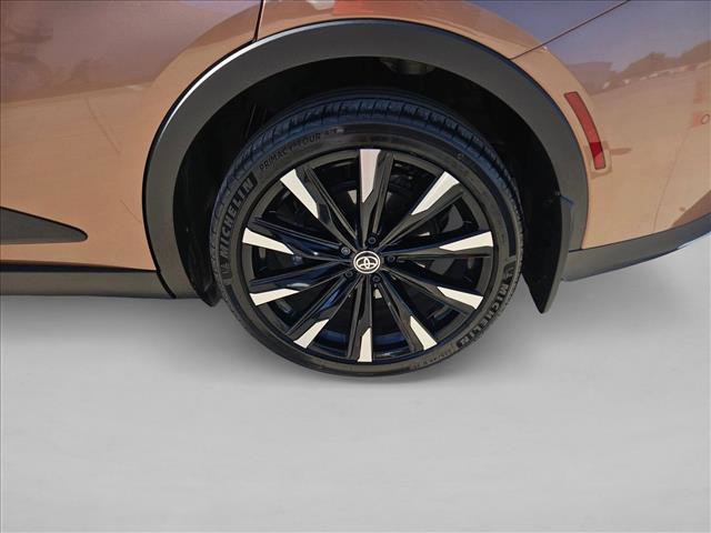 Used 2025 Toyota Crown Platinum image 9