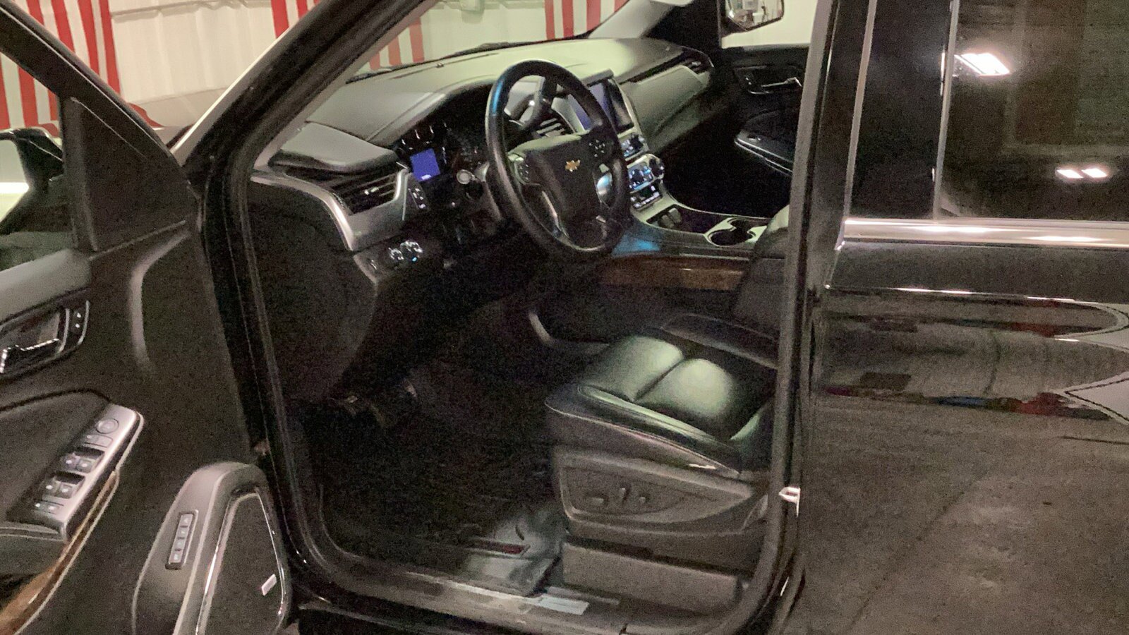 Used 2018 Chevrolet Suburban LT image 10