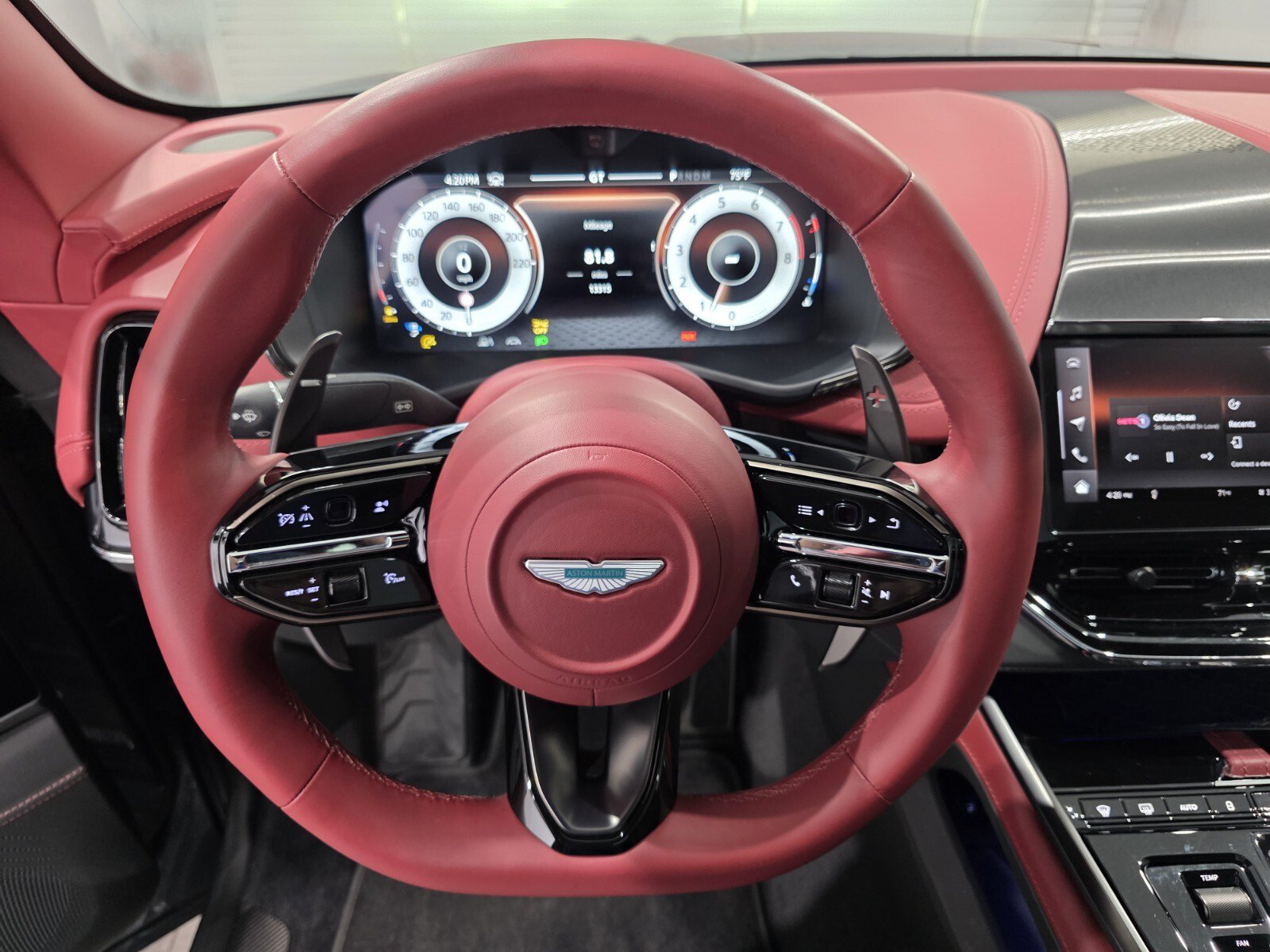 Used 2025 Aston Martin DBX 707 AWD/4WD image 11