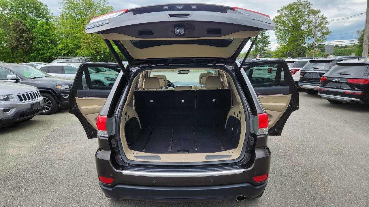 Used 2017 Jeep Grand Cherokee Limited w/ Luxury Group II AWD/4WD image 38