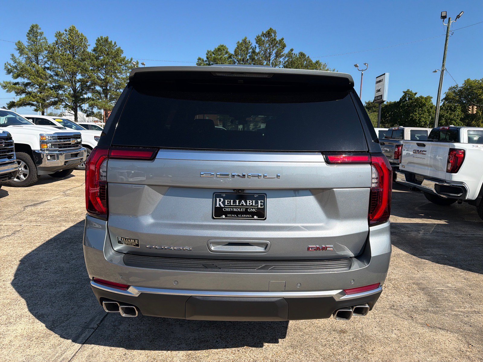 New 2026 GMC Yukon Denali w/ LPO, Floor Liner Package RWD image 5