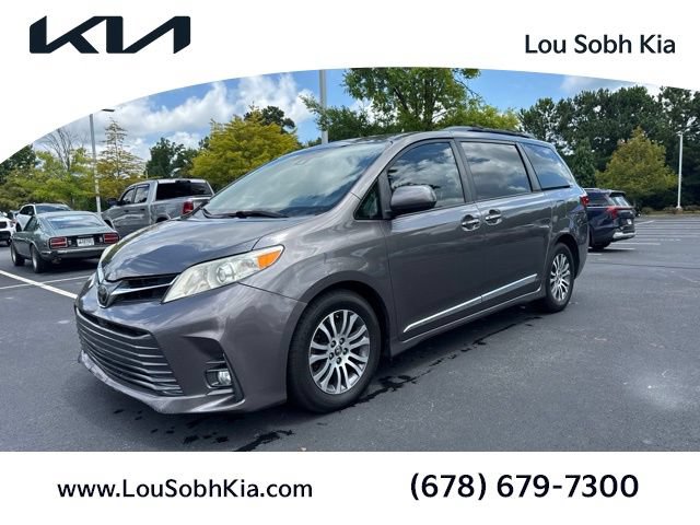 Used 2018 Toyota Sienna XLE w/ XLE Navigation Package
