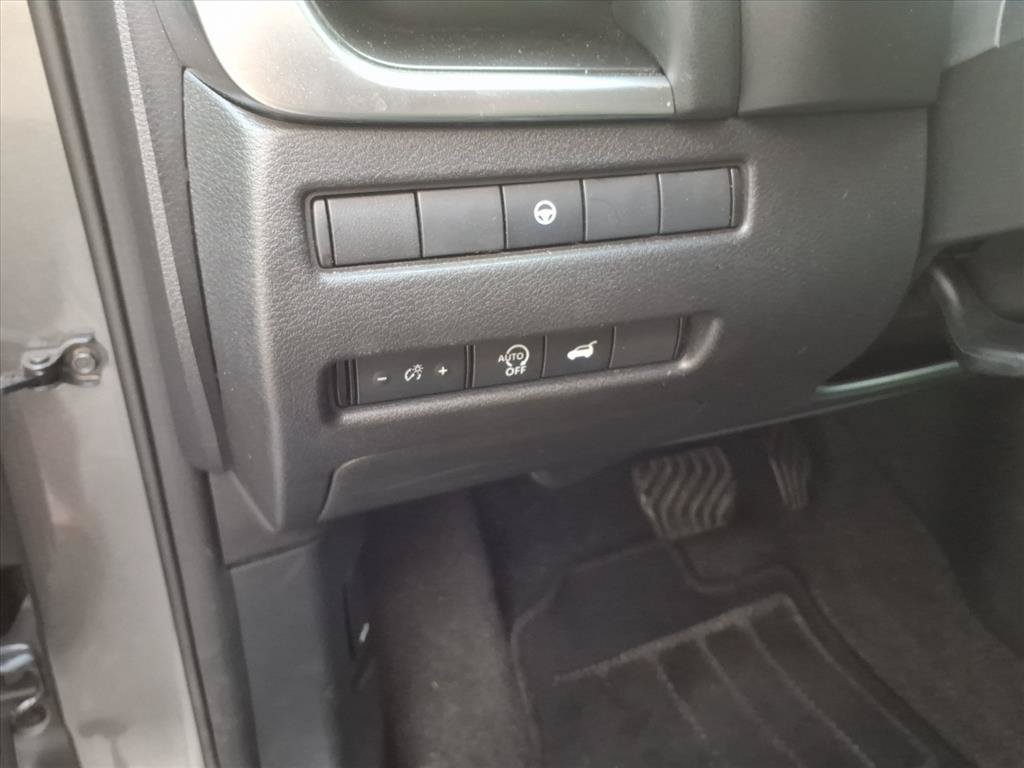 Used 2024 Nissan Rogue SV AWD/4WD image 26