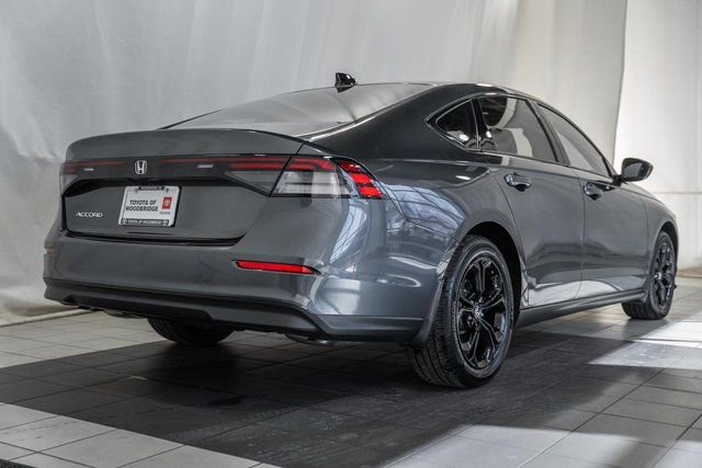 Used 2025 Honda Accord SE image 4