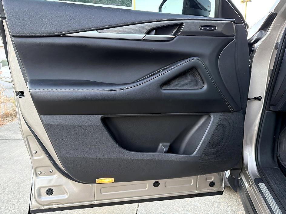 Certified 2023 INFINITI QX60 Luxe w/ Cargo Package image 9