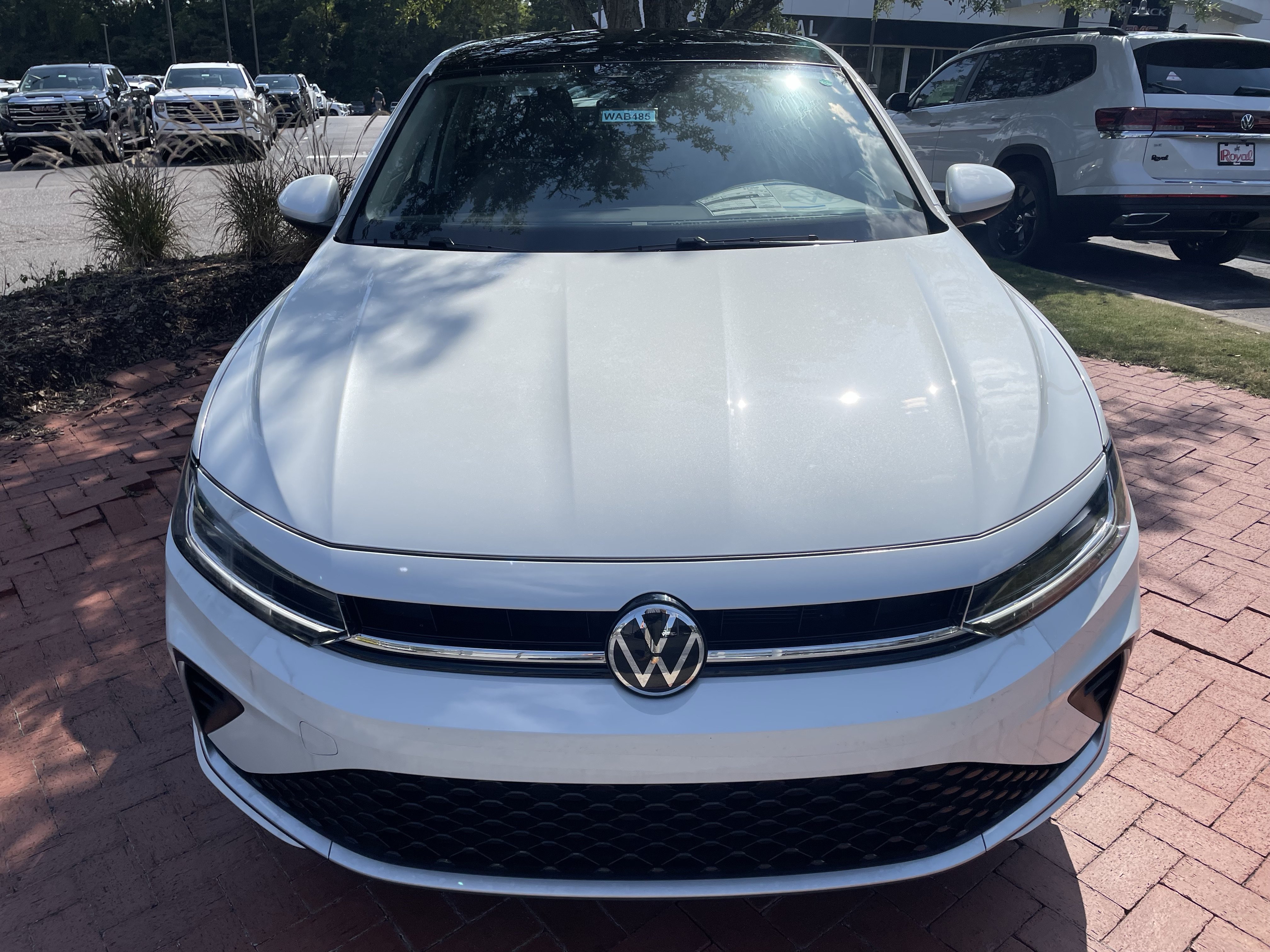 New 2026 Volkswagen Jetta SE FWD image 2