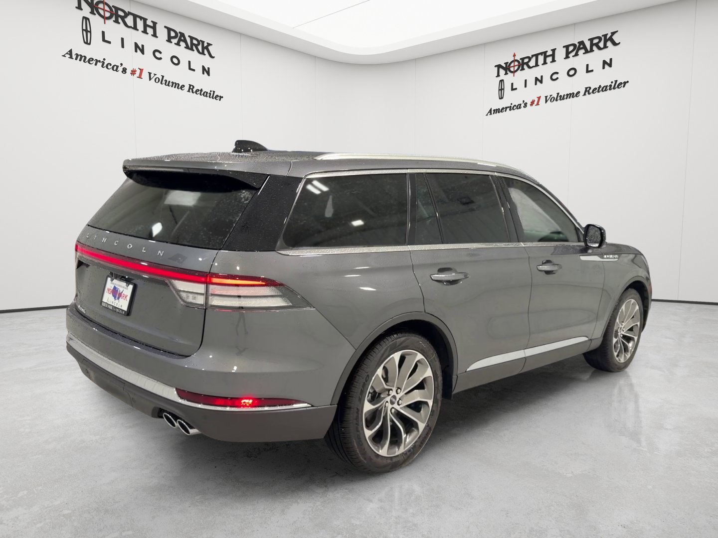 New 2027 Lincoln Aviator 2WD image 5