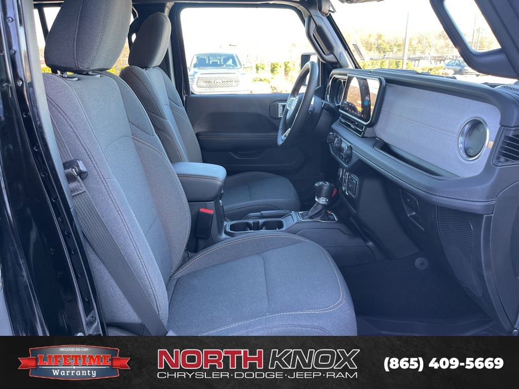 Used 2024 Jeep Wrangler Sahara w/ Safety Group image 24