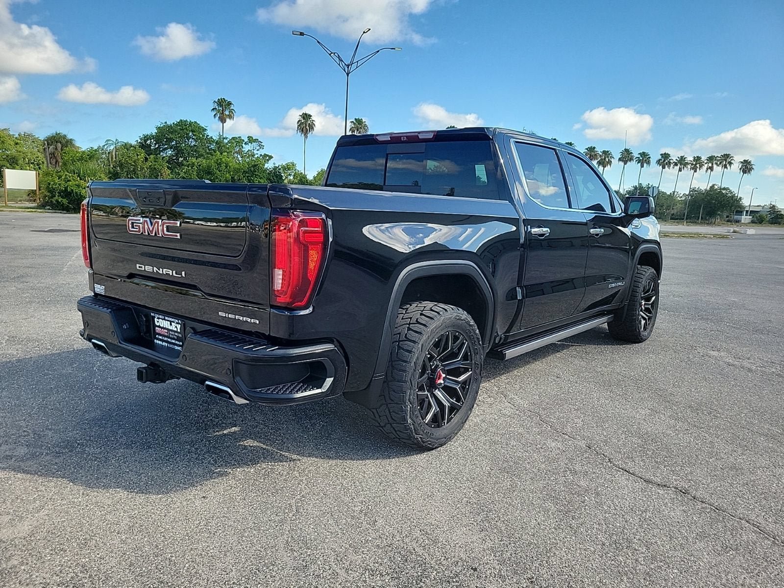 Certified 2019 GMC Sierra 1500 Denali w/ Denali Ultimate Package AWD/4WD image 5