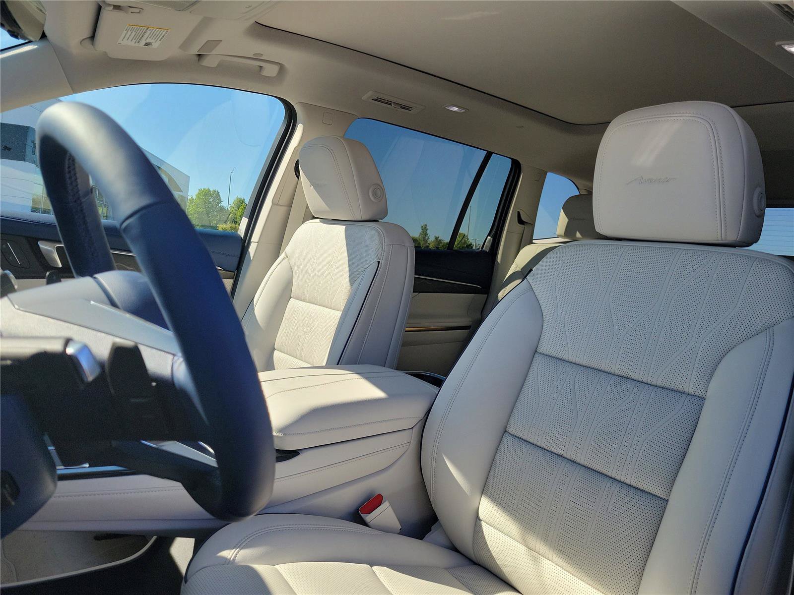 New 2026 Buick Enclave Avenir w/ Super Cruise Package AWD/4WD image 19