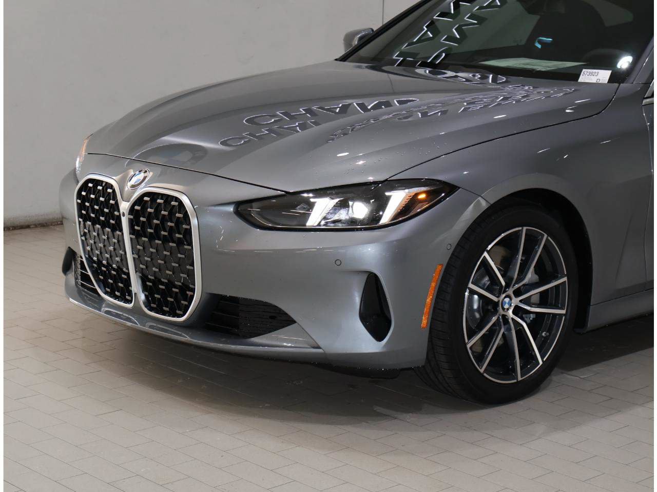 New 2027 BMW 430i Coupe w/ Parking Assistance Package RWD image 2