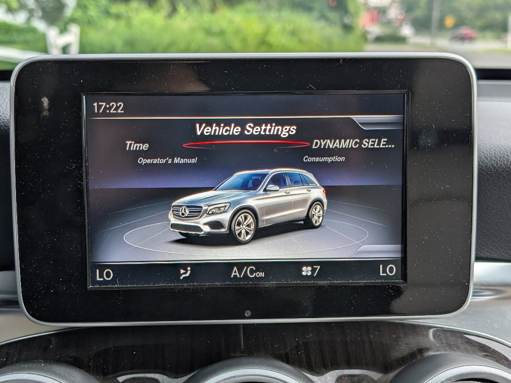 Used 2018 Mercedes-Benz GLC 300 4MATIC image 29