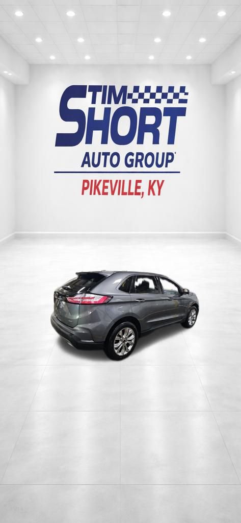 Used 2024 Ford Edge Titanium image 8