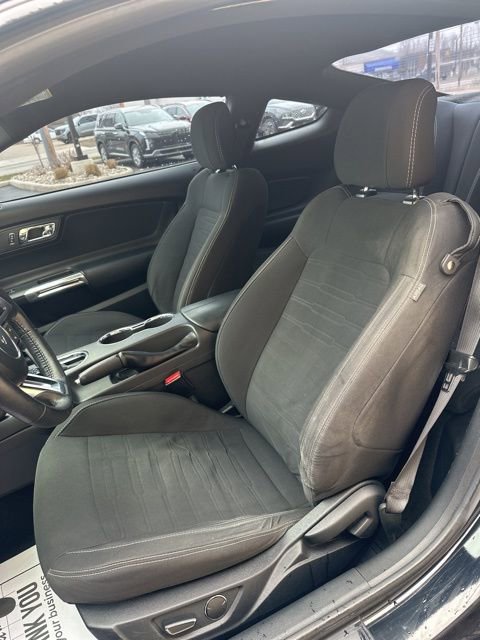 Used 2017 Ford Mustang EcoBoost image 16