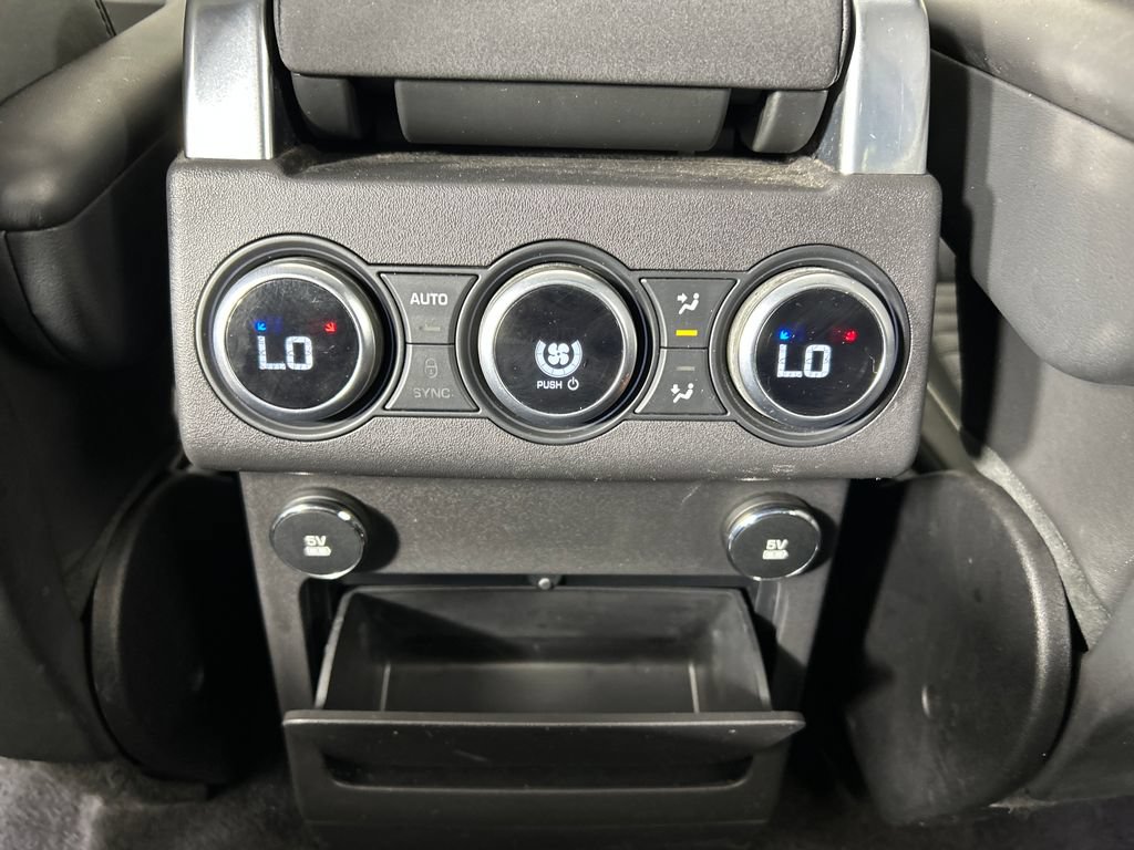 Used 2020 Land Rover Discovery HSE AWD/4WD image 17