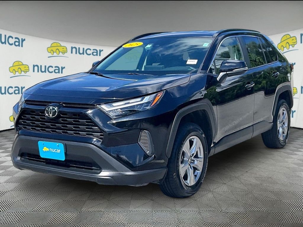 Used 2025 Toyota RAV4 XLE AWD/4WD image 3